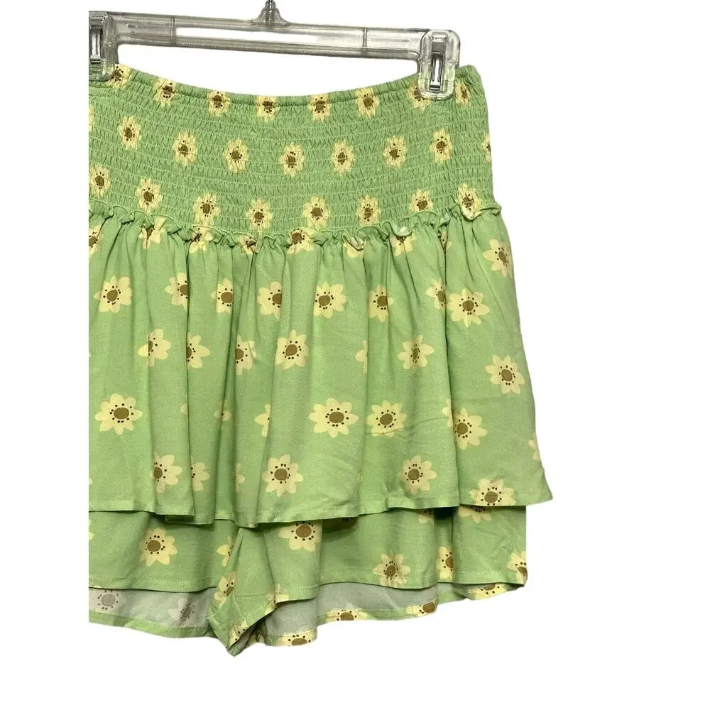 BP Green Daisy Floral Smocked Waist Tiered Skort Shorts M NWOT Cottagecore Flowy